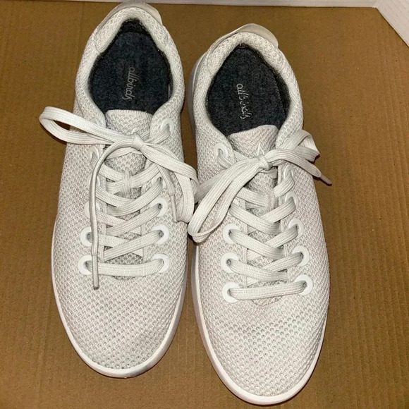 White knit AllBirds sneakers - Picture 2 of 7